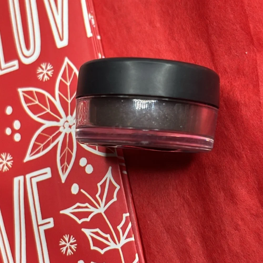 bareMinerals Up in Smoke eyeshadow